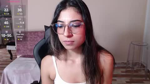 Susana hendrix    online show from 04-05-26, 06:16