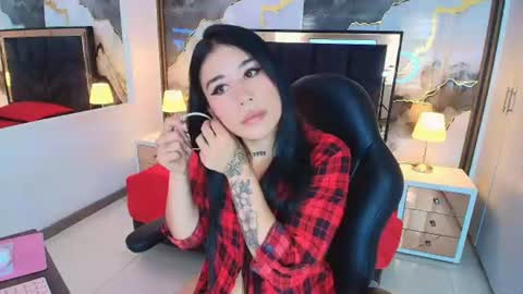 Snapshot of susanvilla chatting on 07-18-26, 07:39 susanvilla online show from 07-18-26, 07:39