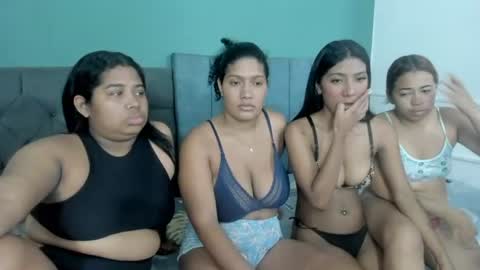 Snapshot of sussann_gomez chatting on 07-16-26, 12:44 sussann online show from 07-16-26, 12:44