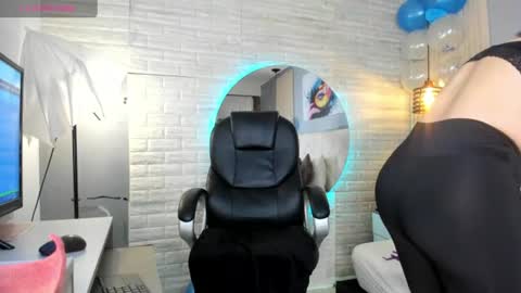   online show from 06-18-26, 11:58