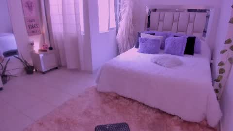 sussy_bell_ online show from 07-01-26, 06:51