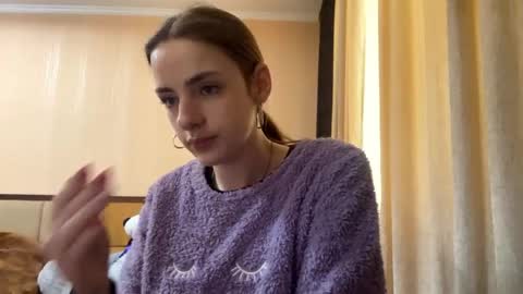 Emila online show from 05-02-26, 07:35