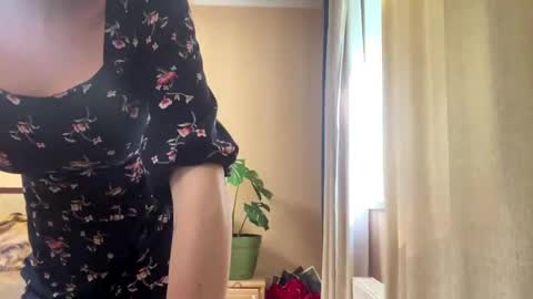 Emila online show from 05-05-26, 12:35