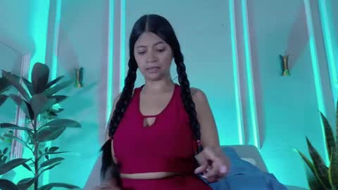 Suzy online show from 04-11-26, 07:40