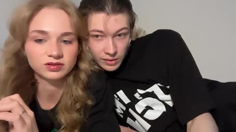 Snapshot of swaggaenjoyer chatting on 04-15-26, 12:23 Denis and Mia online show from 04-15-26, 12:23