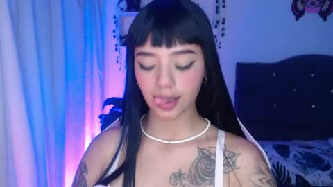 sweeetkittyy22 online show from 05-22-26, 03:35