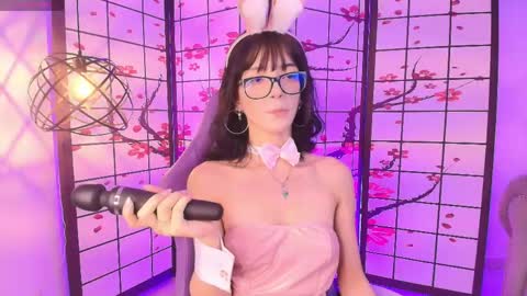 Snapshot of sweet_1angel chatting on 05-25-26, 03:45 Sweet 1Angel online show from 05-25-26, 03:45