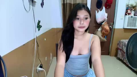 Snapshot of sweet_angela0701 chatting on 05-09-26, 02:55 sweet_angela0701 online show from 05-09-26, 02:55