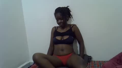 Snapshot of sweet_bela1 chatting on 03-09-26, 03:49 Queen online show from 03-09-26, 03:49