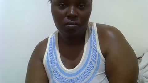 Snapshot of sweet_bela1 chatting on 03-25-26, 09:15 Queen online show from 03-25-26, 09:15