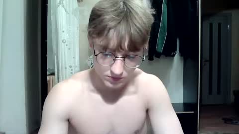 Snapshot of sweet_boy06 chatting on 06-27-26, 09:53 Sweet boy06 online show from 06-27-26, 09:53