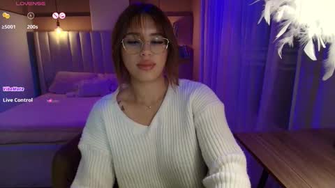 Camila online show from 09-26-25, 02:15