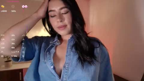 Snapshot of sweet_cami1 chatting on 06-18-26, 11:31 Camila online show from 06-18-26, 11:31