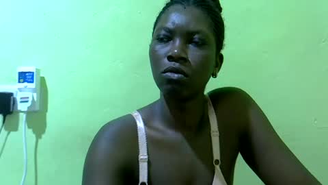 Snapshot of sweet_cherie1 chatting on 06-21-26, 05:10 sweet_cherie1 online show from 06-21-26, 05:10