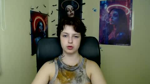 Snapshot of sweet_cherryg chatting on 07-07-26, 07:23 Ivy online show from 07-07-26, 07:23