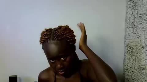 Snapshot of sweet_diva19 chatting on 06-02-26, 10:45 sweet_diva19 online show from 06-02-26, 10:45