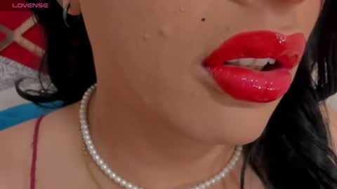 Snapshot of sweet_eliizabeth chatting on 06-08-26, 01:44 sweet_eliizabeth online show from 06-08-26, 01:44