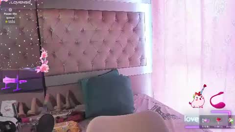  emmili  online show from 07-14-26, 12:44