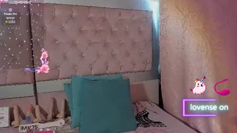  emmili  online show from 07-22-26, 12:30
