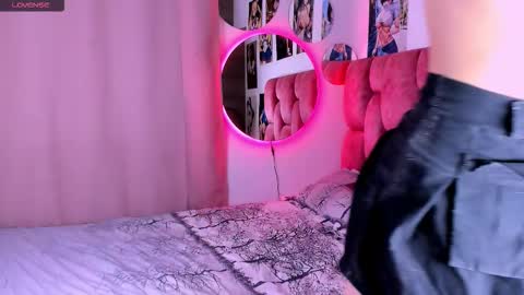 Sweet Fhalon online show from 10-20-25, 12:55