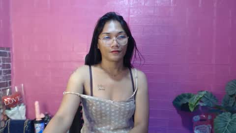 Snapshot of sweet_hanna22 chatting on 05-24-26, 10:04 hanna mae online show from 05-24-26, 10:04