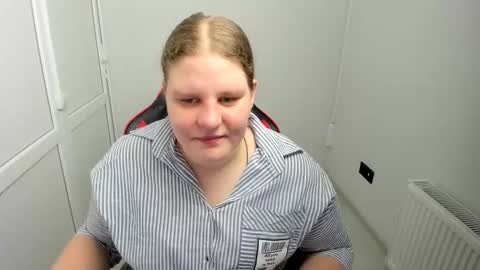 Karla online show from 05-12-26, 07:05