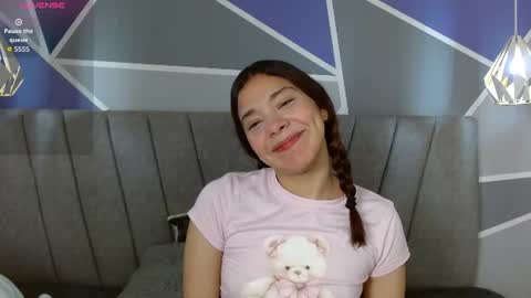 Snapshot of sweet_kitty_05 chatting on 06-21-26, 11:51 sweet_kitty_05 online show from 06-21-26, 11:51