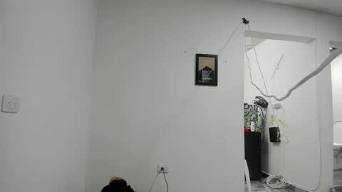 sweet_kitty_777 online show from 04-24-26, 07:11