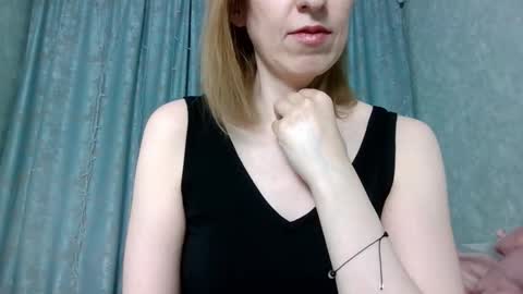 sweet_lilbunny online show from 02-13-26, 04:14