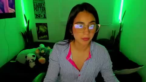Snapshot of sweet_lina1 chatting on 06-26-26, 01:10 Lina online show from 06-26-26, 01:10