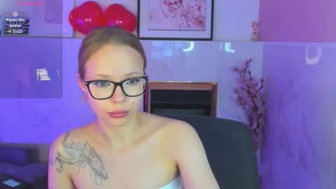 Snapshot of sweet_lucile chatting on 02-08-26, 03:21 Lucy online show from 02-08-26, 03:21