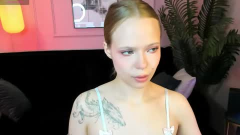 Lucy online show from 05-06-26, 06:52