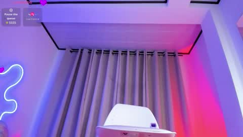 Snapshot of sweet_mackensy chatting on 02-12-26, 05:24 Miss Mackensy online show from 02-12-26, 05:24