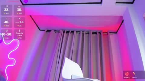 Snapshot of sweet_mackensy chatting on 02-16-26, 05:58 Miss Mackensy online show from 02-16-26, 05:58