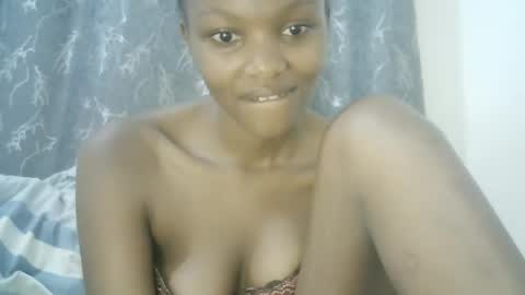 sweet_mellanie001 online show from 03-11-25, 07:48