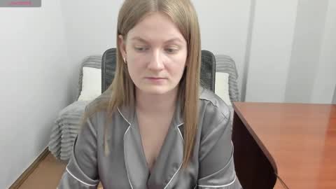 Mila online show from 03-04-26, 06:58