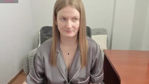 Mila online show from 03-17-26, 06:22