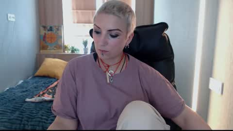 Snapshot of sweet_n_strong chatting on 06-13-26, 11:08 sweet_n_strong online show from 06-13-26, 11:08
