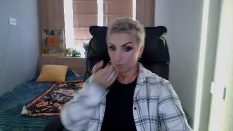 Snapshot of sweet_n_strong chatting on 06-21-26, 11:13 sweet_n_strong online show from 06-21-26, 11:13