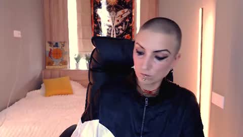 Snapshot of sweet_n_strong chatting on 07-06-26, 03:03 sweet_n_strong online show from 07-06-26, 03:03