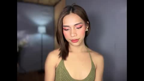 sweet_nikki03 online show from 05-21-26, 11:17