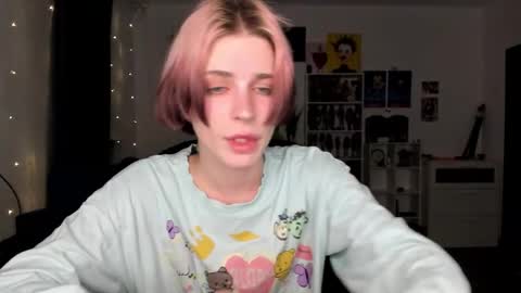 kira online show from 02-18-26, 06:37