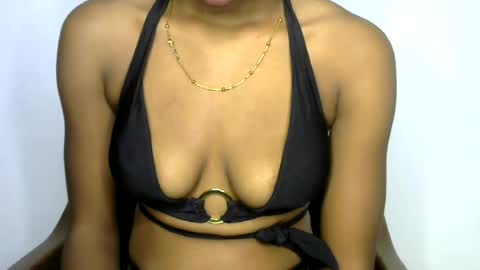Snapshot of sweet_pussy04 chatting on 06-30-26, 06:25 sweet girl online show from 06-30-26, 06:25
