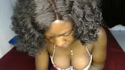 ellanah Tracie online show from 03-21-26, 12:04