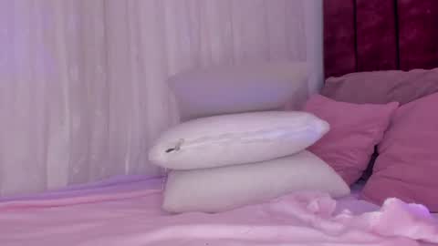 Snapshot of sweet_skiinny chatting on 06-24-26, 12:59 Adeline online show from 06-24-26, 12:59