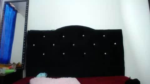 Snapshot of sweet_skylove_ chatting on 03-31-26, 09:59 Adriana online show from 03-31-26, 09:59