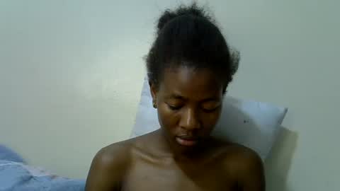 Snapshot of sweet_vee1 chatting on 07-14-26, 01:08 Princess vee online show from 07-14-26, 01:08