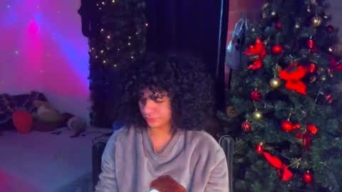 Steven independent model online show from 12-22-25, 12:46