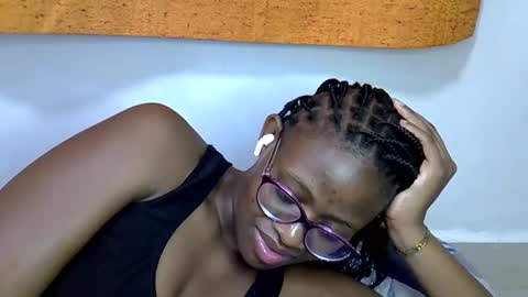 Snapshot of sweet_zarah chatting on 03-13-26, 02:18 sweet_zarah online show from 03-13-26, 02:18