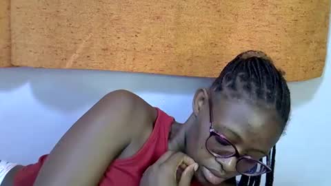 Snapshot of sweet_zarah chatting on 03-16-26, 09:24 sweet_zarah online show from 03-16-26, 09:24